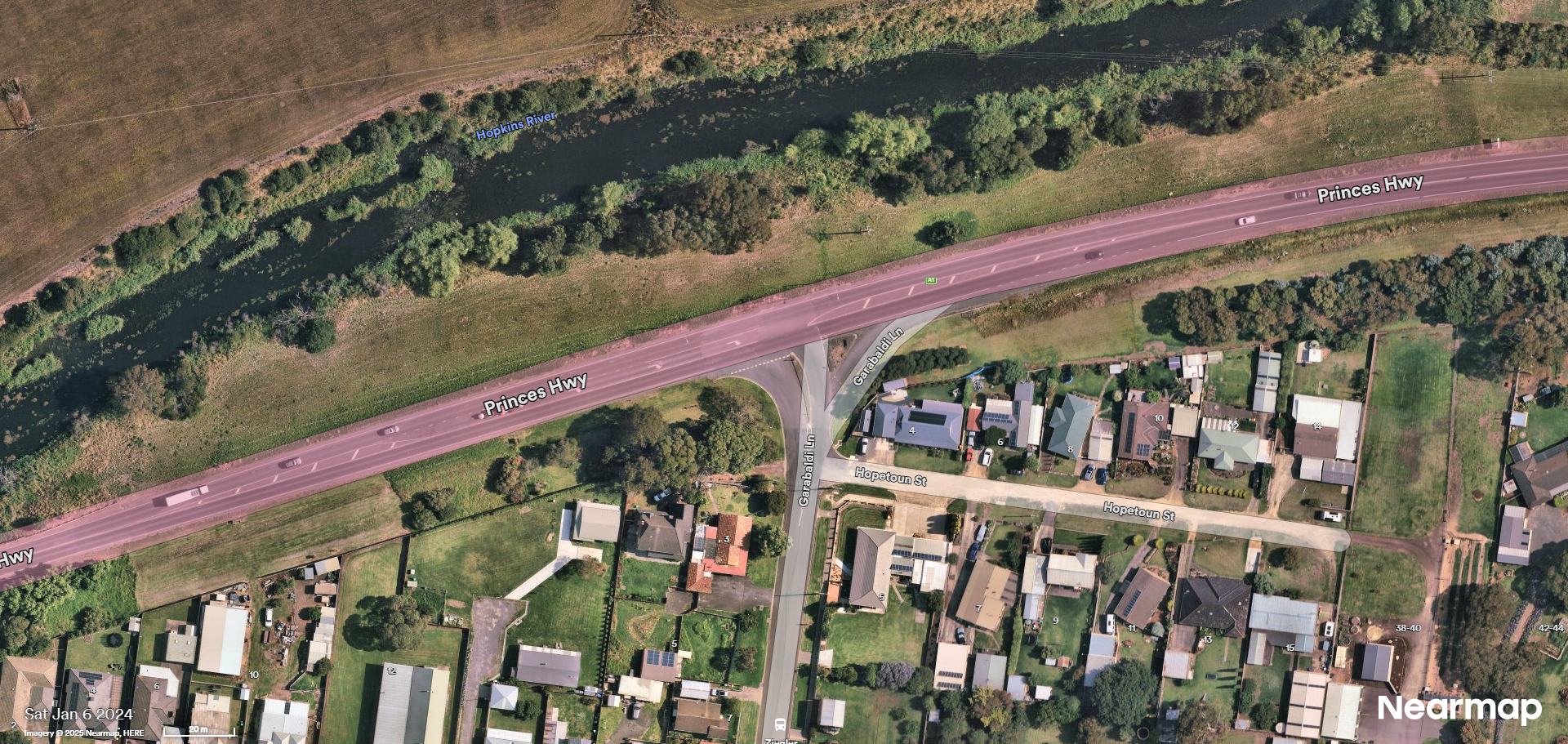 Garibaldi Lane and Princes Highway intersection.