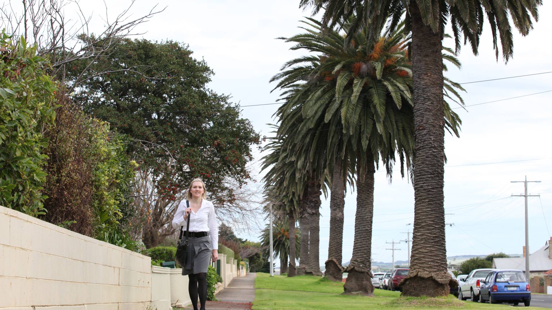 Walking along Koroit Street