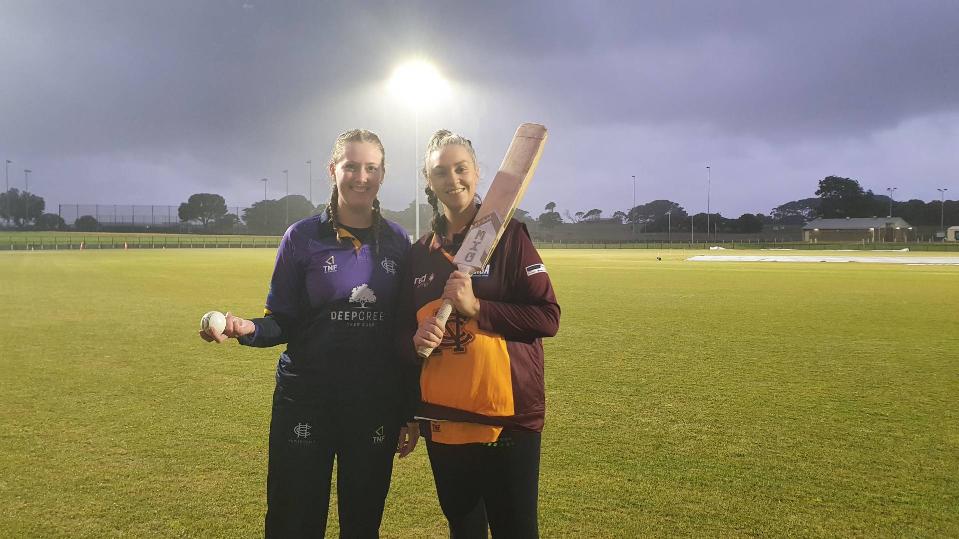 Hawkesdale captain Tara Elliott with Nestles captain Brooke Herbertson