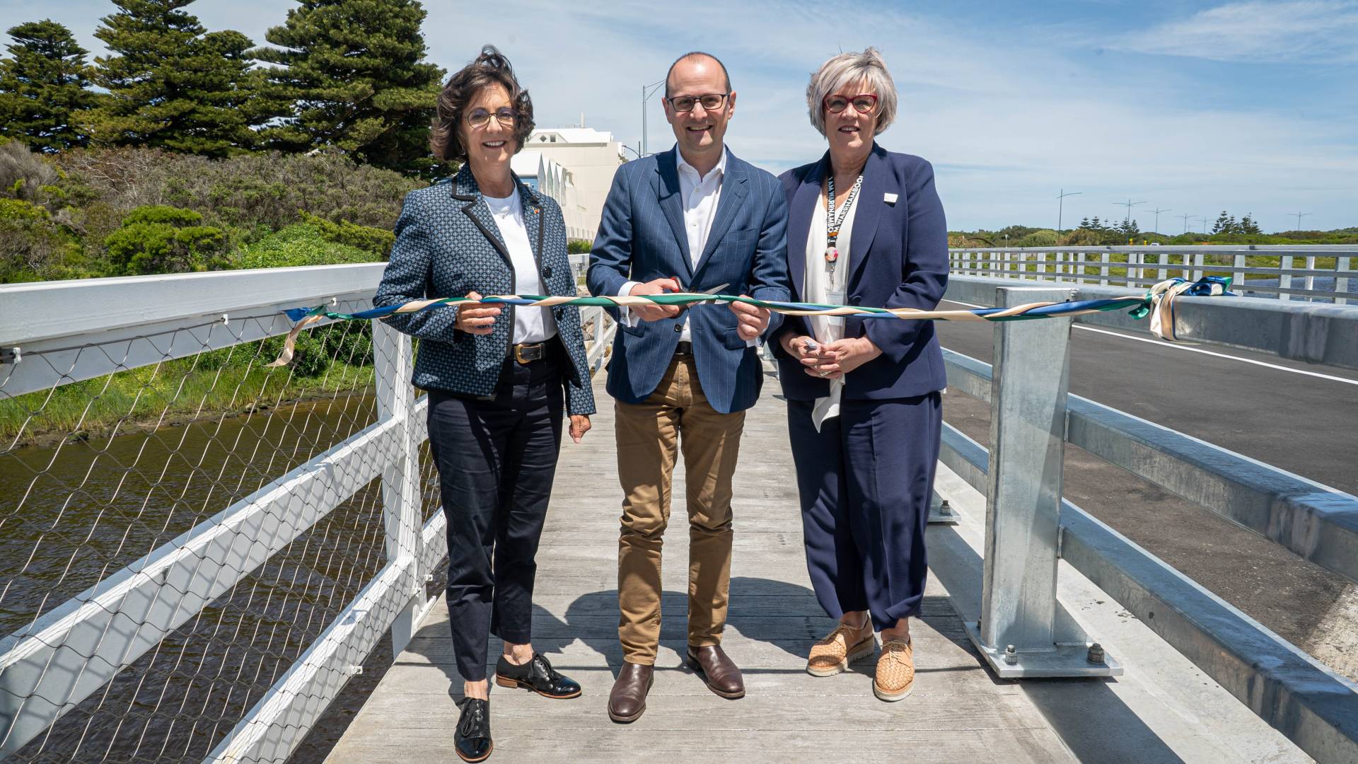 (L-R) recently elected Western Victoria MP Jacinta Ermacora, Federal Labor Senator for Victoria Raff Ciccone and Warrnambool Mayor Cr Debbie Arnott