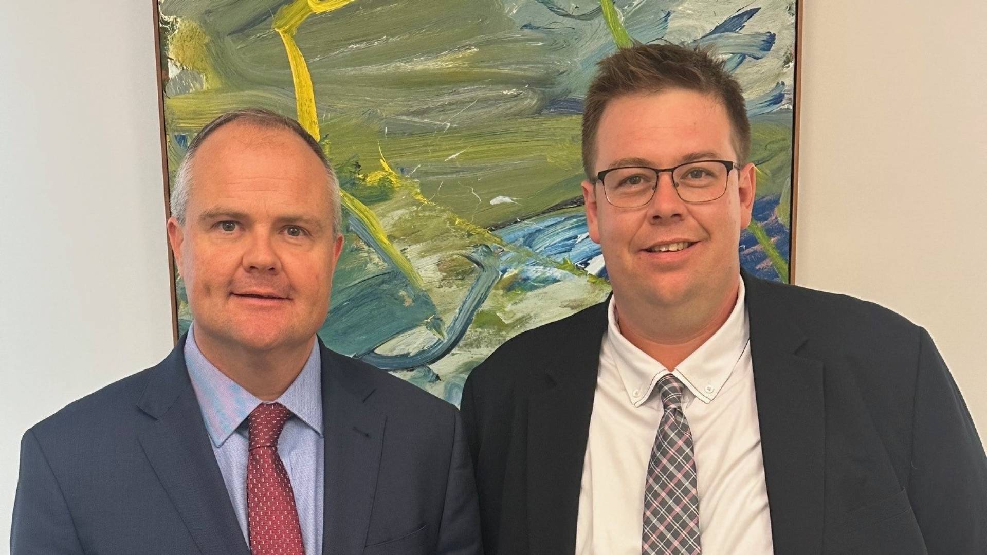  Shadow Minister for Climate Change and Energy Ted O'Brien and Mayor Cr Ben Blain.