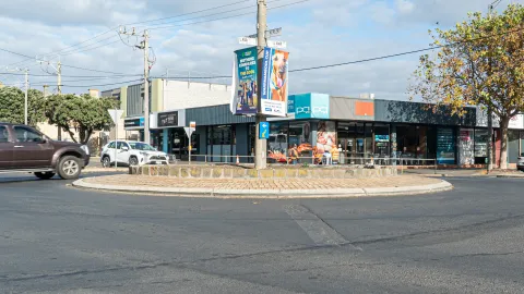 Kepler/Lava Street roundabout