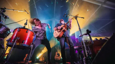 Pierce Brothers performing in Port Fairy