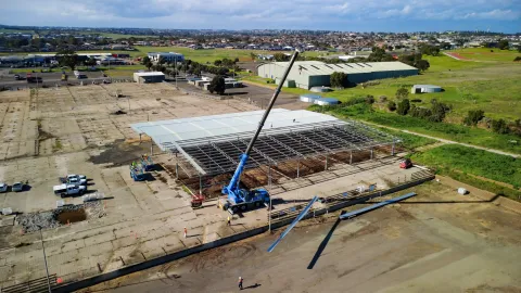 Saleyards roof structure being dismantled