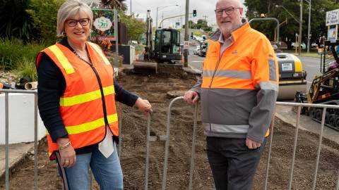 Mayor Debbie Arnott and Acting CEO David Leahy at the works site in Banyan Street 