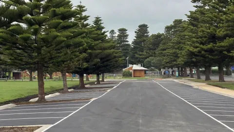 Lake Pertobe car park