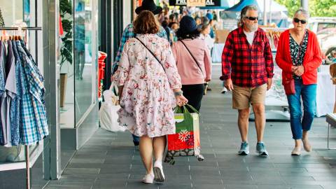 Busy scene along Liebig Street, Warrnambool December 2022.
