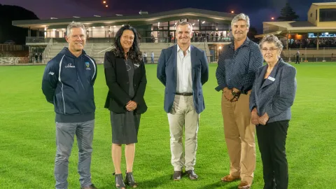 Cricket Victoria Renegades Area Manager Chris Harris, Christine Couzens MP, AFL Head of Facilities and Local Government Partnerships Shayne Ward, former Warrnambool Mayor Tony Herbert and Warrnambool Mayor Cr Vickie Jellie