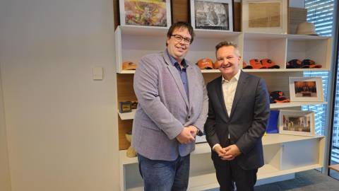 Cr Ben Blain and Climate Change and Energy Minister Chris Bowen.